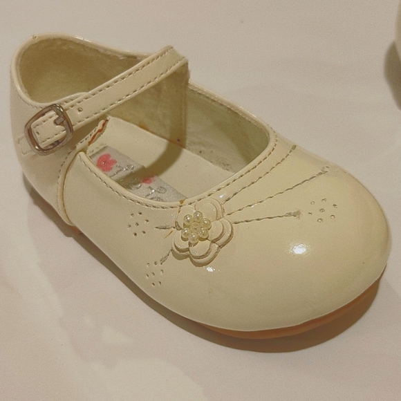 Off white dress shoes - Picture 1 of 4